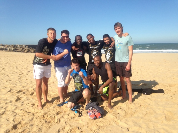 MMA beach soccer team, Demarte Pena is the third from the left in the back row